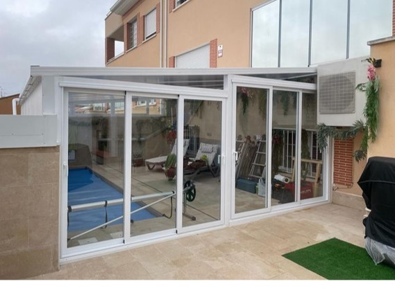 En este momento estás viendo Disfrutar de la piscina también en invierno