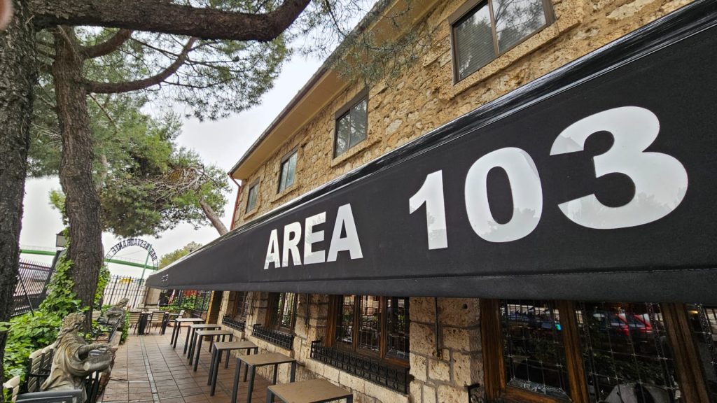 Instalación toldos en el área de servicio 103 Toltec Guadalajara