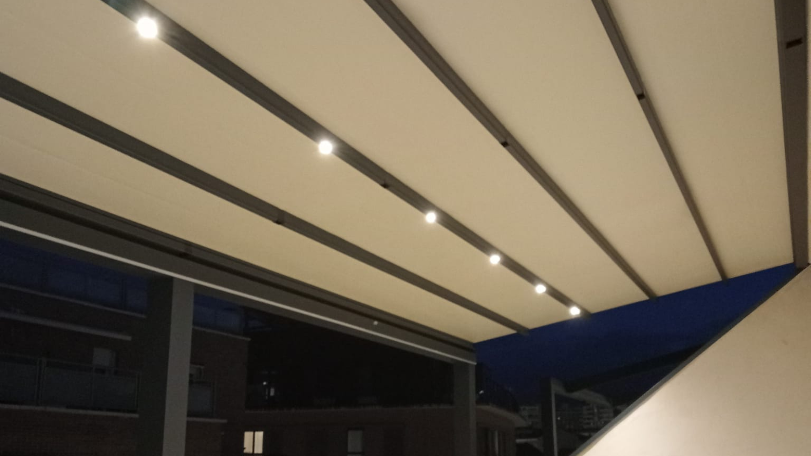 Toltec Guadalajara PÉRGOLA DE AGUA COVERAIN CON LUMINARIAS LED5