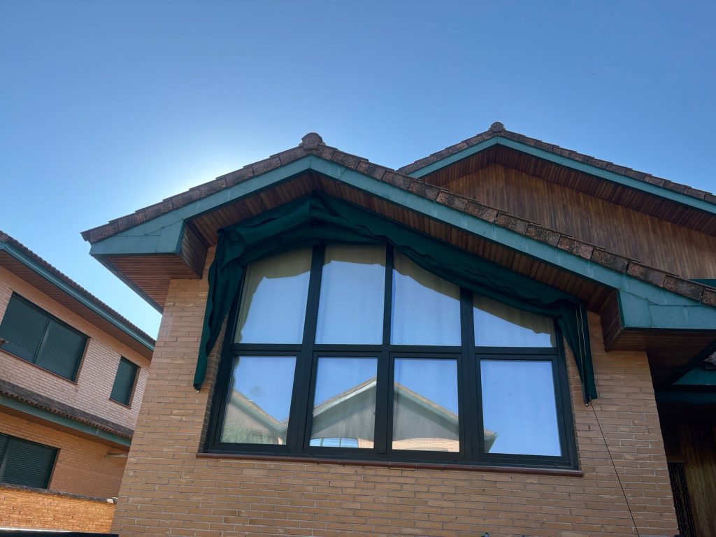 Toltec- toldos de capota
