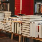 Sombras con historias: toldos en la literatura