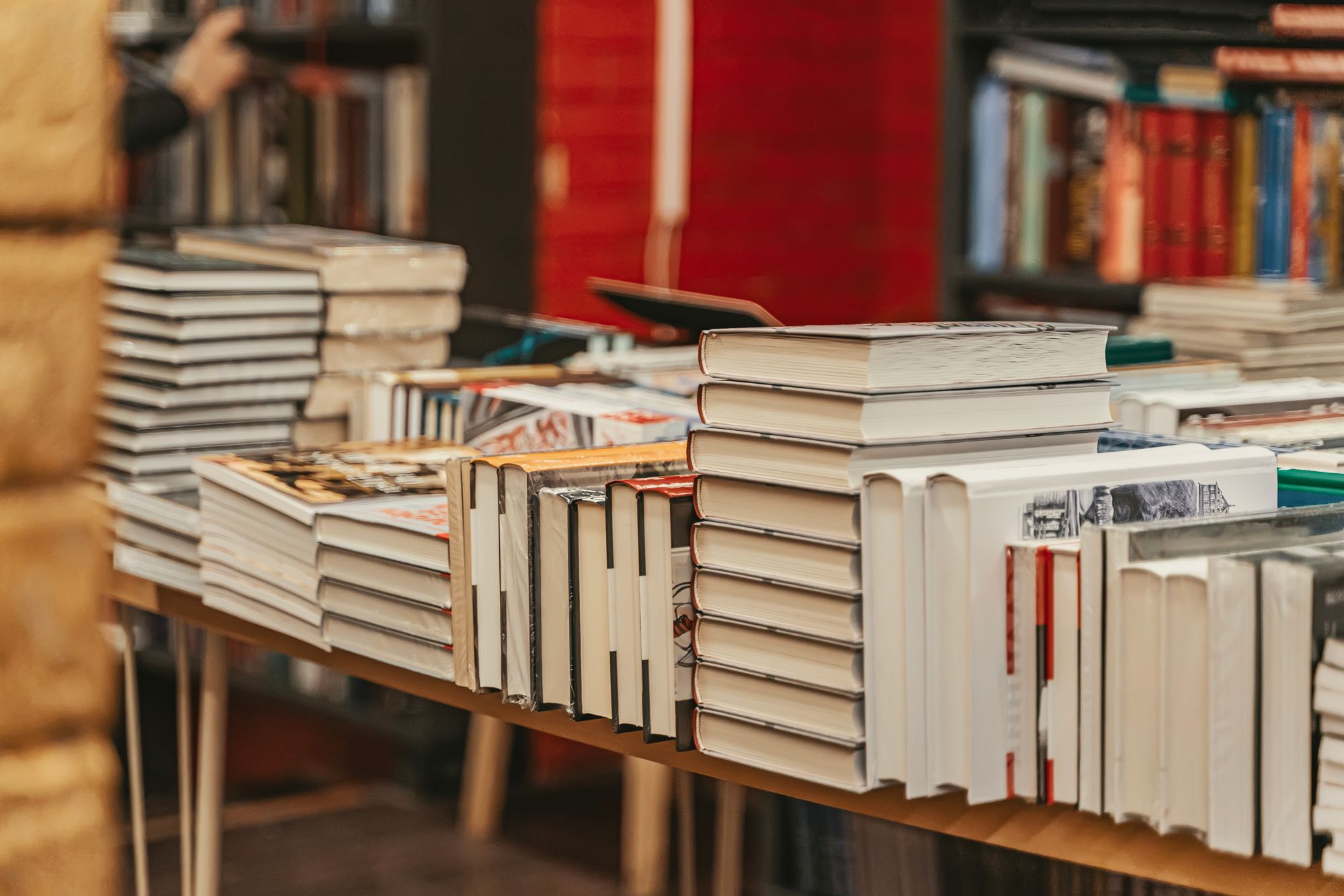 En este momento estás viendo Sombras con historias: toldos en la literatura